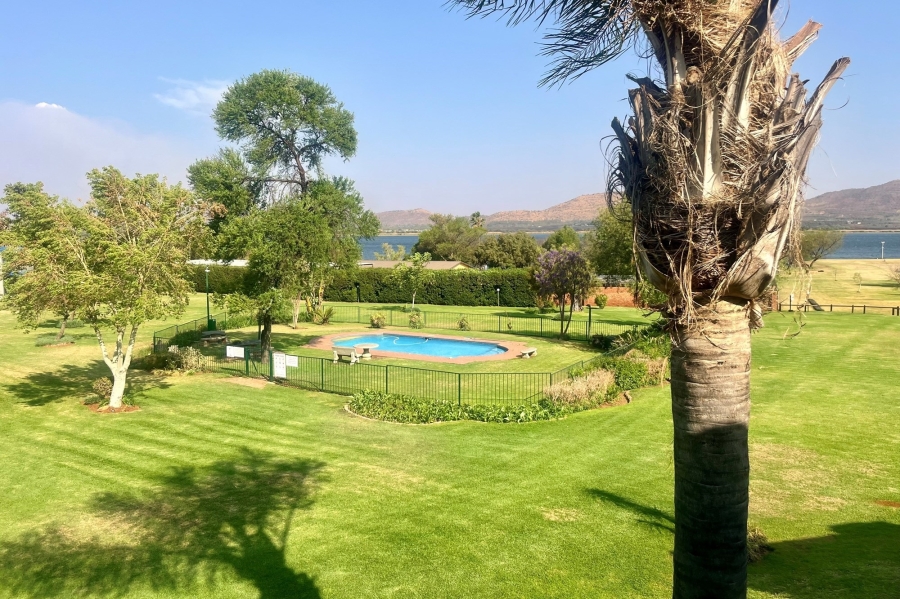 To Let 3 Bedroom Property for Rent in Caribbean Beach Club North West